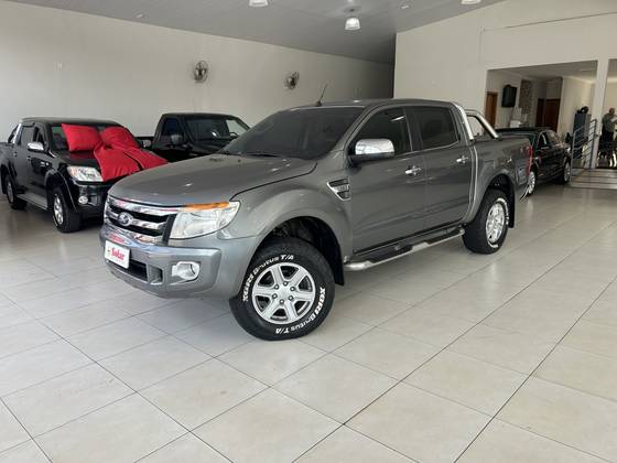 FORD RANGER 3.2 XLT 4X4 CD 20V DIESEL 4P AUTOMÁTICO FORD RANGER 3.2 XLT 4X4 CD 20V DIESEL 4P AUTOMÁTICO